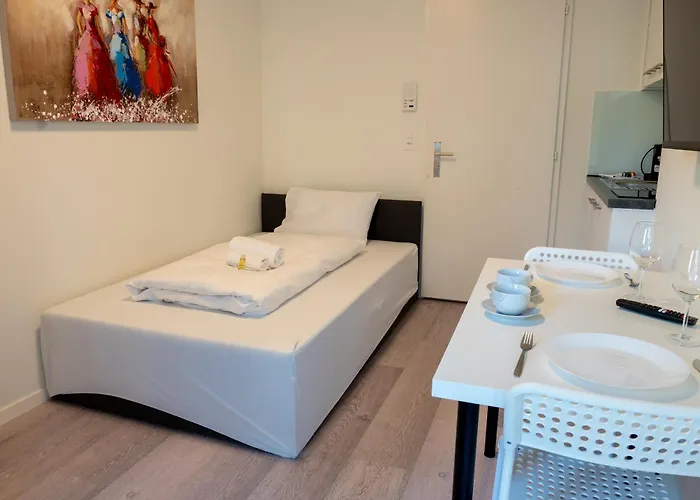 Cozy Urban In The Be-17 *